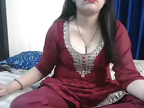 Snapshot of anni_mahi chatting on December 22, 2024, 9:33 am anni mahi online show from December 22, 2024, 9:33 am