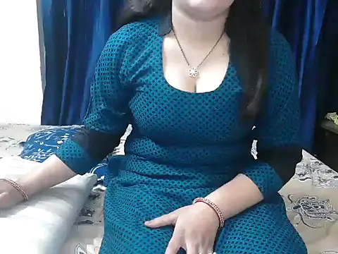 Snapshot of anni_mahi chatting on December 17, 2024, 7:50 am anni mahi online show from December 17, 2024, 7:50 am