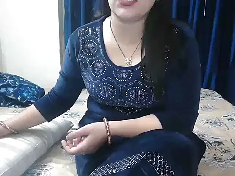 Snapshot of anni_mahi chatting on December 18, 2024, 6:10 am anni mahi online show from December 18, 2024, 6:10 am