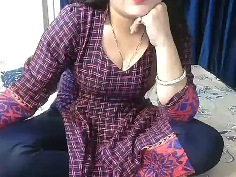 Snapshot of anni_mahi chatting on December 10, 2024, 12:05 pm anni mahi online show from December 10, 2024, 12:05 pm