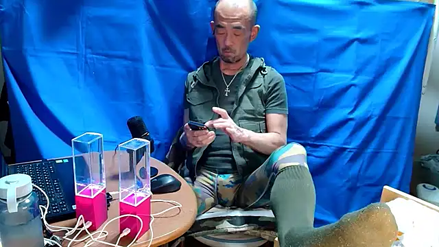 Snapshot of heita_omori chatting on November 25, 2025, 1:11 pm heita omori online show from November 25, 2025, 1:11 pm