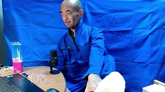 Snapshot of heita_omori chatting on November 11, 2025, 1:28 pm heita omori online show from November 11, 2025, 1:28 pm