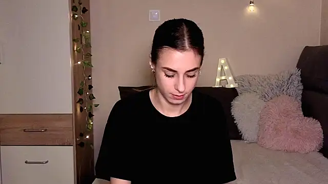 Hidden Gem  online show from December 15, 2025, 8:14 pm