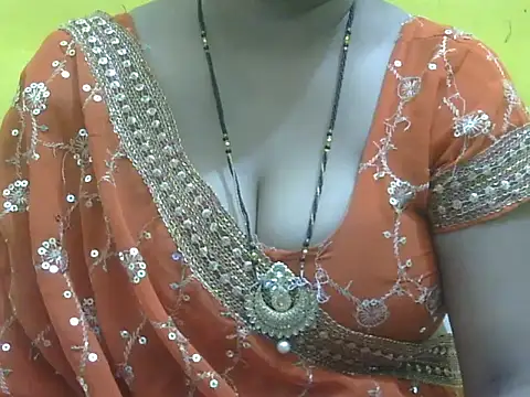 Snapshot of HOT-SEEMAA chatting on May 15, 2026, 6:39 pm HOT-SEEMAA online show from May 15, 2026, 6:39 pm