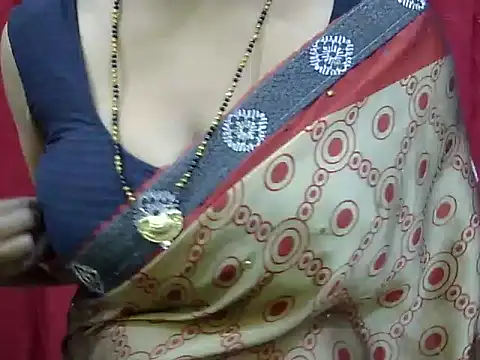 Snapshot of HOT-SEEMAA chatting on November 27, 2025, 10:32 pm HOT-SEEMAA online show from November 27, 2025, 10:32 pm