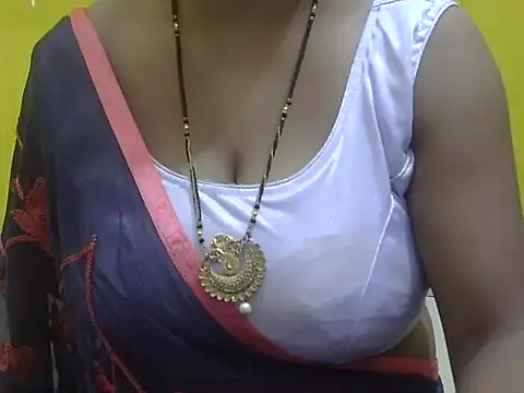 Snapshot of HOT-SEEMAA chatting on May 16, 2026, 5:34 pm HOT-SEEMAA online show from May 16, 2026, 5:34 pm