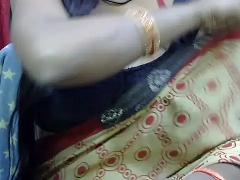 Snapshot of HOT-SEEMAA chatting on November 6, 2025, 3:27 pm HOT-SEEMAA online show from November 6, 2025, 3:27 pm