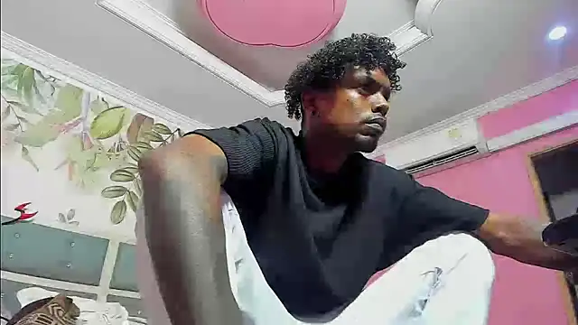 bigblackhotx1 online show from January 19, 2026, 4:11 pm