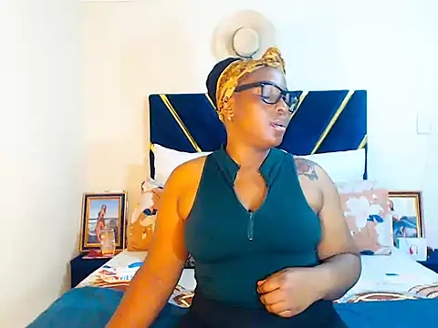 Snapshot of veronica1xxx chatting on February 3, 2026, 10:04 pm veronica1xxx online show from February 3, 2026, 10:04 pm