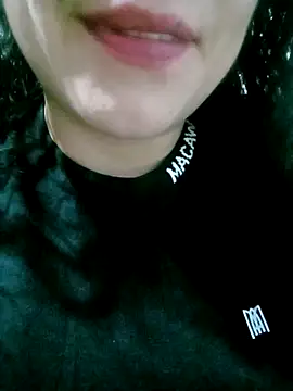 Snapshot of Kasandra02 chatting on February 9, 2025, 6:11 am Kasandra02 online show from February 9, 2025, 6:11 am