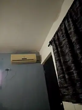 rommcaboo online show from November 12, 2025, 8:40 am