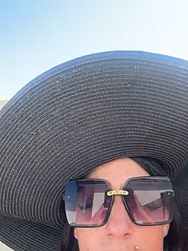 loveattack online show from February 9, 2025, 9:28 pm