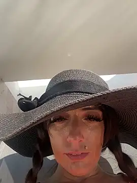 loveattack online show from February 3, 2025, 11:15 pm