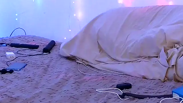 loveattack online show from December 16, 2024, 2:05 pm