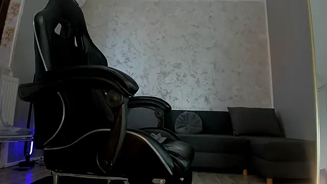 Ivy belle online show from February 22, 2025, 11:46 am