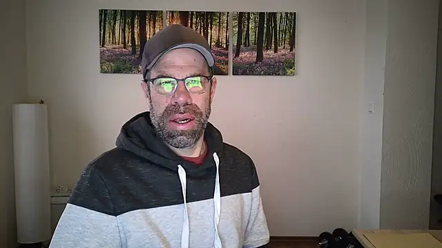 Harry Boldt online show from December 2, 2025, 7:21 am