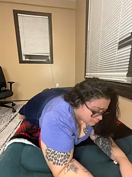 Snapshot of tillymarie34 chatting on February 3, 2026, 3:04 am tillymarie34 online show from February 3, 2026, 3:04 am