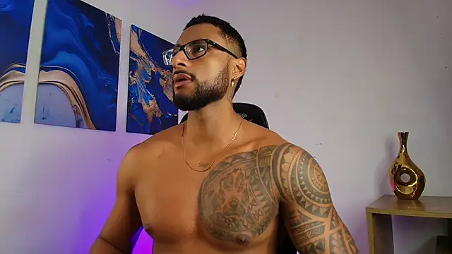 LiamGarcia1 online show from February 7, 2026, 12:46 pm