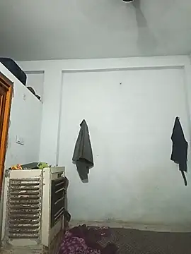 Snapshot of pintuS40 chatting on February 19, 2025, 3:05 pm pintuS40 online show from February 19, 2025, 3:05 pm