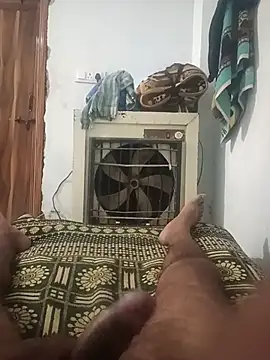 Snapshot of pintuS40 chatting on March 3, 2026, 8:54 am pintuS40 online show from March 3, 2026, 8:54 am