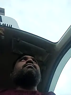 Snapshot of pintuS40 chatting on October 27, 2025, 3:29 am pintuS40 online show from October 27, 2025, 3:29 am