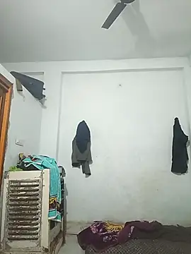 Snapshot of pintuS40 chatting on February 23, 2025, 12:51 am pintuS40 online show from February 23, 2025, 12:51 am