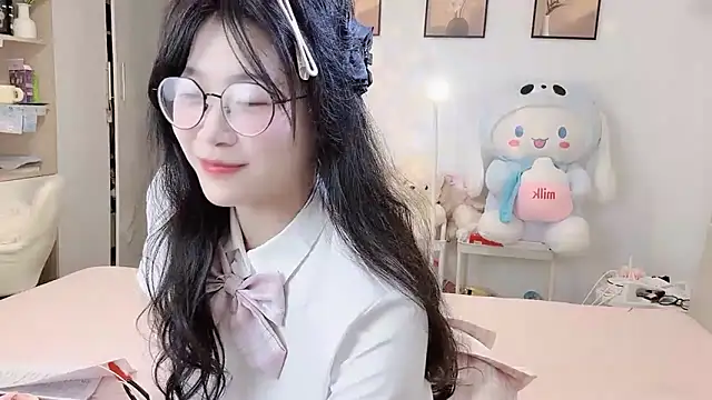 Luminous163 online show from November 6, 2025, 1:15 pm