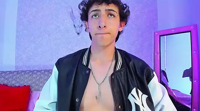 Kerverr  online show from March 12, 2025, 11:44 pm