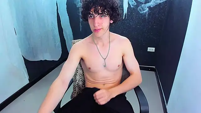 Kerverr  online show from October 12, 2025, 4:52 pm