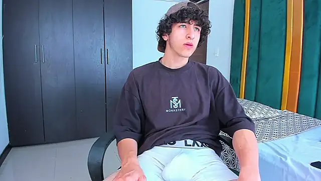 Kerverr  online show from September 10, 2025, 5:56 pm