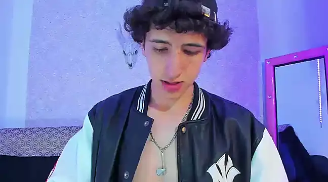 Kerverr  online show from March 20, 2025, 1:57 am