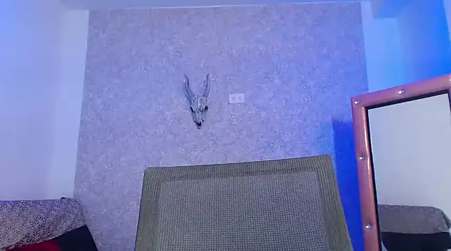 Kerverr  online show from February 18, 2025, 1:33 pm