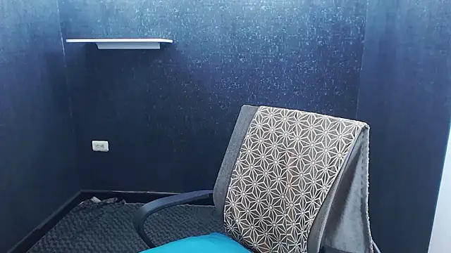 Kerverr  online show from November 26, 2025, 2:17 pm