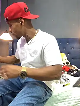 Snapshot of Salomon_koude chatting on December 2, 2025, 10:11 pm Salomon koude online show from December 2, 2025, 10:11 pm