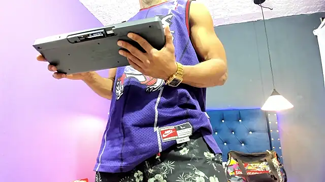 Snapshot of Salomon_koude chatting on November 6, 2025, 7:07 pm Salomon koude online show from November 6, 2025, 7:07 pm