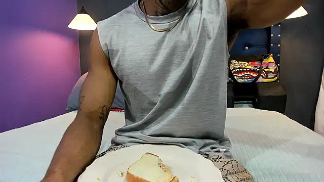 Snapshot of Salomon_koude chatting on November 14, 2025, 6:33 pm Salomon koude online show from November 14, 2025, 6:33 pm