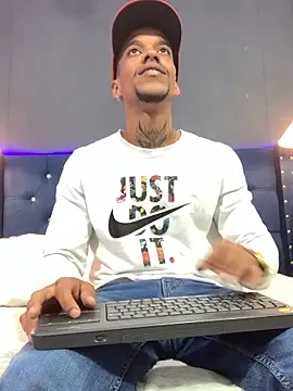 Snapshot of Salomon_koude chatting on December 5, 2025, 4:27 pm Salomon koude online show from December 5, 2025, 4:27 pm