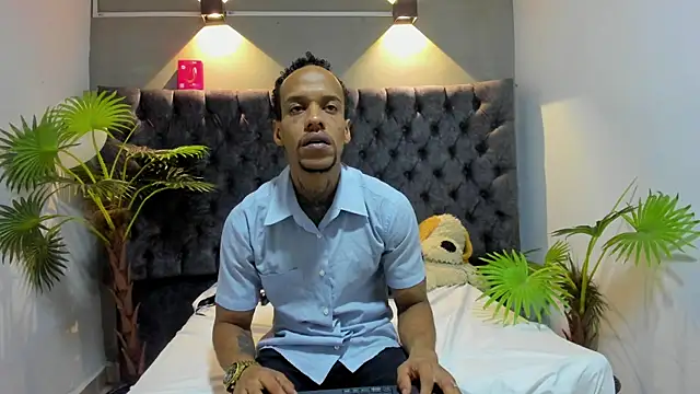 Snapshot of Salomon_koude chatting on May 27, 2026, 12:56 pm Salomon koude online show from May 27, 2026, 12:56 pm