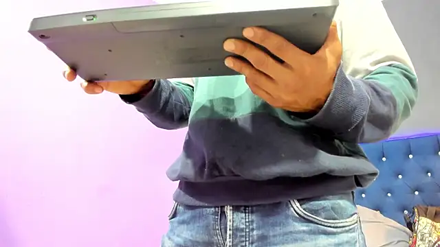 Snapshot of Salomon_koude chatting on October 17, 2025, 7:26 pm Salomon koude online show from October 17, 2025, 7:26 pm