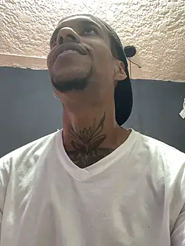 Snapshot of Salomon_koude chatting on December 15, 2025, 5:19 pm Salomon koude online show from December 15, 2025, 5:19 pm