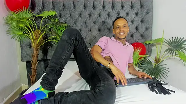 Snapshot of Salomon_koude chatting on April 18, 2026, 4:59 am Salomon koude online show from April 18, 2026, 4:59 am