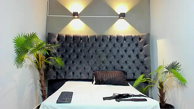 Snapshot of Salomon_koude chatting on May 12, 2026, 1:28 pm Salomon koude online show from May 12, 2026, 1:28 pm