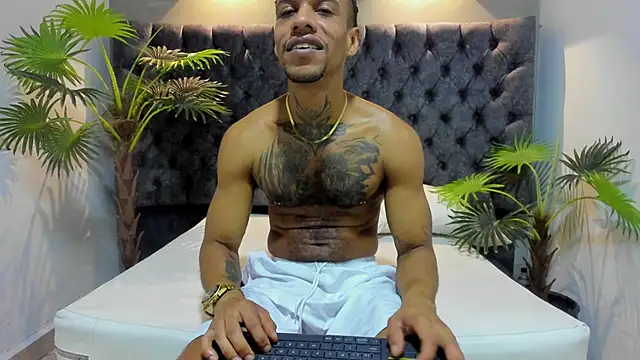 Snapshot of Salomon_koude chatting on May 2, 2026, 1:05 pm Salomon koude online show from May 2, 2026, 1:05 pm