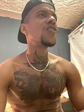 Snapshot of Salomon_koude chatting on December 3, 2025, 3:22 pm Salomon koude online show from December 3, 2025, 3:22 pm