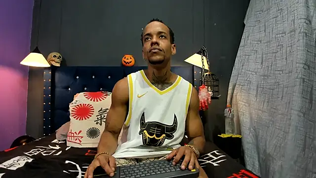 Snapshot of Salomon_koude chatting on October 24, 2025, 7:13 pm Salomon koude online show from October 24, 2025, 7:13 pm