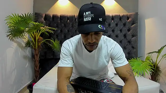 Snapshot of Salomon_koude chatting on May 21, 2026, 3:48 am Salomon koude online show from May 21, 2026, 3:48 am