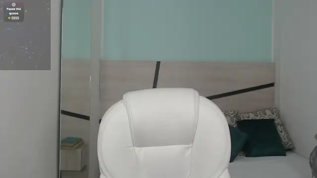 Snapshot of sussy_leon chatting on March 10, 2025, 1:10 pm sussy leon online show from March 10, 2025, 1:10 pm