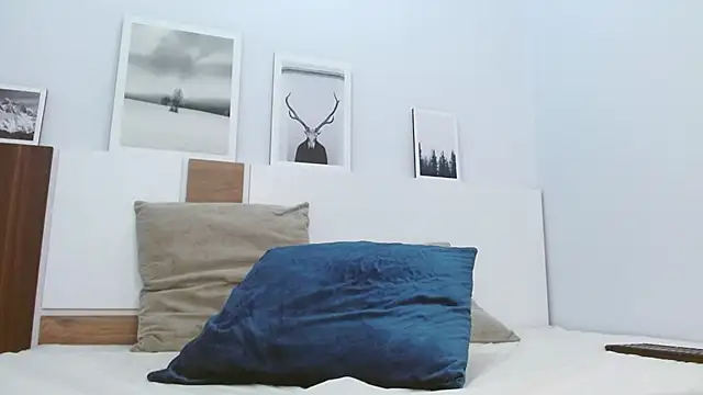 Snapshot of sussy_leon chatting on March 15, 2025, 5:04 pm sussy leon online show from March 15, 2025, 5:04 pm