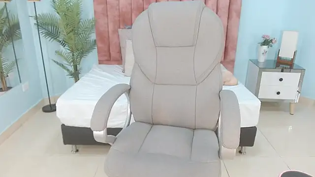 Snapshot of sussy_leon chatting on November 20, 2025, 3:51 am sussy leon online show from November 20, 2025, 3:51 am