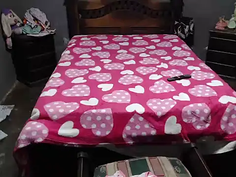 Snapshot of CANDYSWEET51 chatting on February 16, 2026, 5:00 pm CANDYSWEET51 online show from February 16, 2026, 5:00 pm